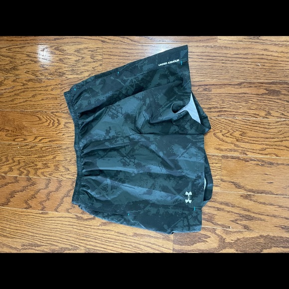 2XL UA Swim Trunks - Picture 1 of 2